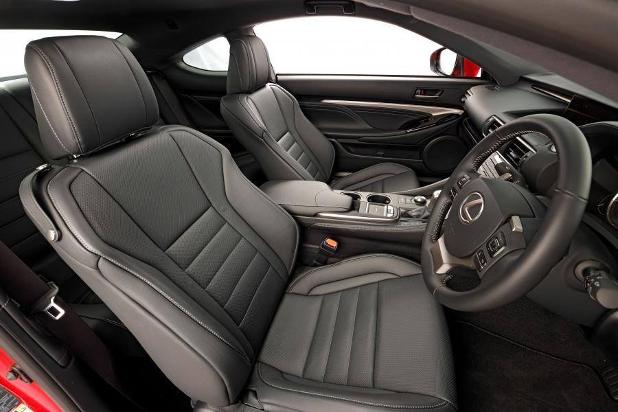  Lexus RC200t 2016 года  (ZA) (фото 6 из 6)